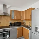 Bnbnook - Classic 1Br Near Notre-Dame & Louvre