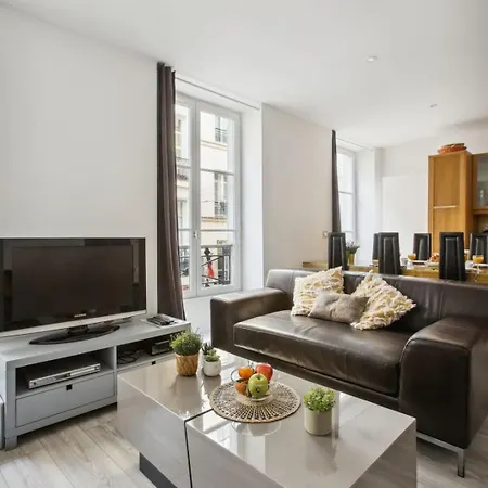Bnbnook - Classic 1br Near Notre-dame & Louvre * Parigi